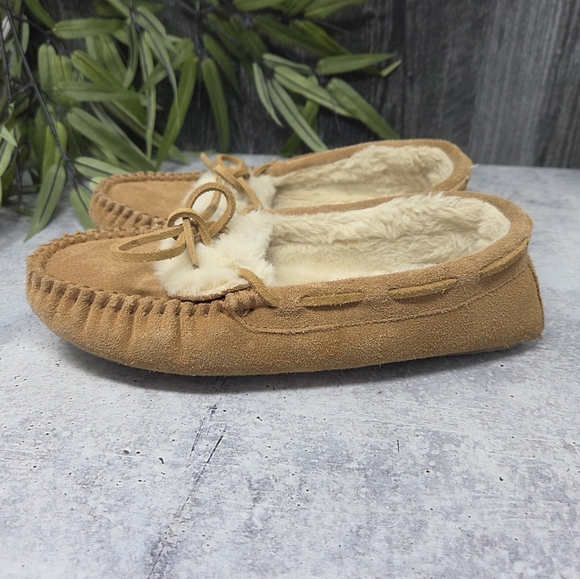 Minnetonka | Tan Leather Moccasins Slippers with Faux Fur Lining Womens Size 9 - Picture 4 of 11